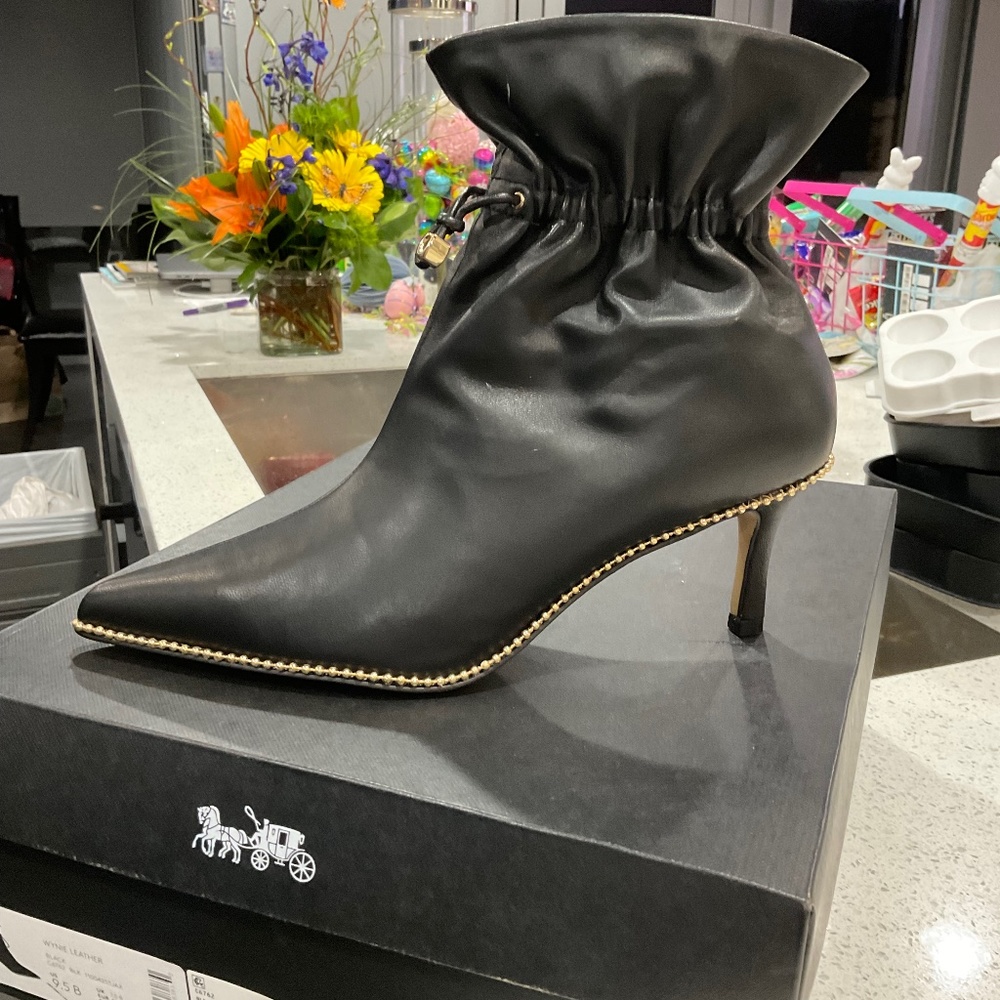 COACH LEATHER BOOTIES